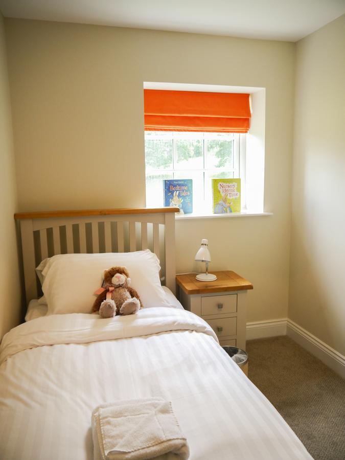 Waterfoot Park Hotel พูลีย์บริดจ์ ภายนอก รูปภาพ